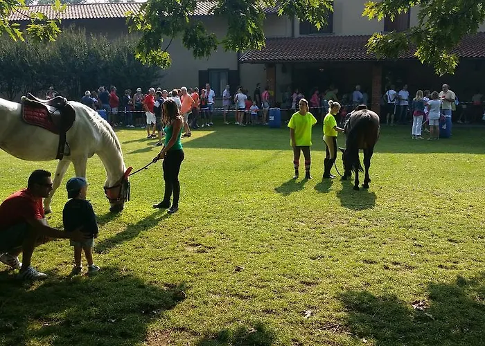 Nocleg ze śniadaniem Cascina Paradiso Robecchetto con Induno